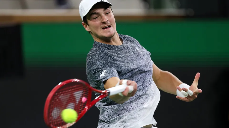 João Fonseca perde para tenista da casa na estreia em Madri