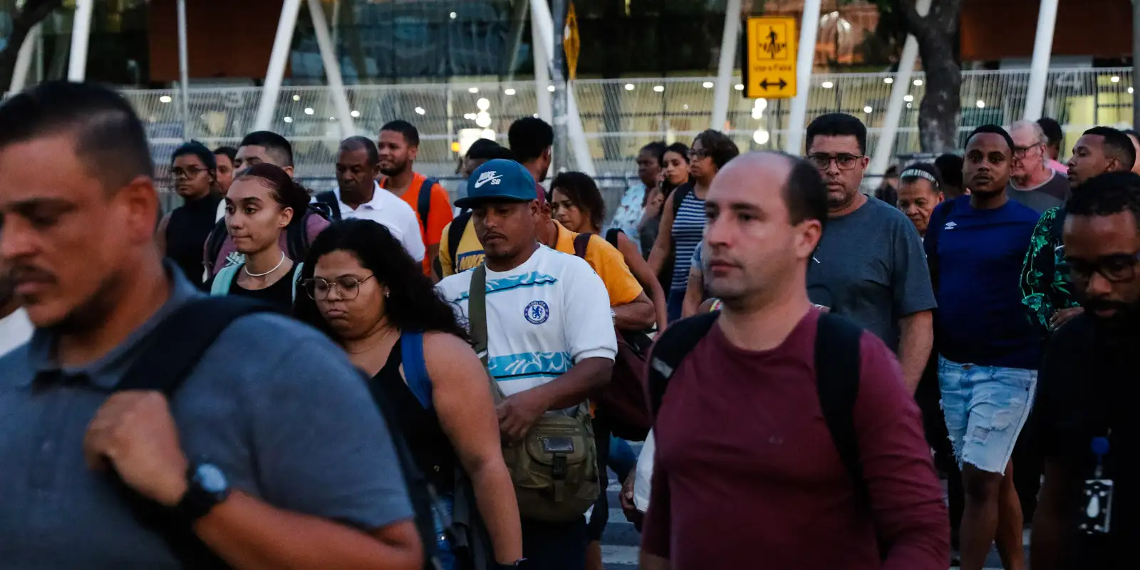 Desemprego sobe para 6,1% no início de 2026, mas segue no menor nível para o período
