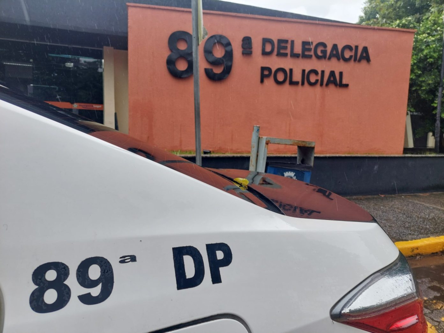 Mulher é agredida após tentar impedir gravação íntima em Resende