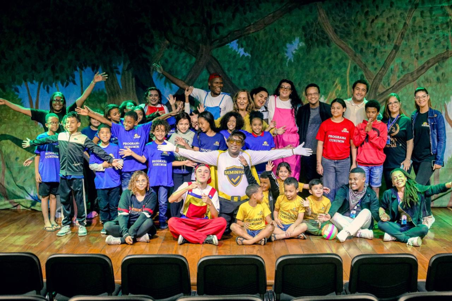 Prefeitura de Volta Redonda promove teatro educativo para 170 crianças sobre prevenção às drogas